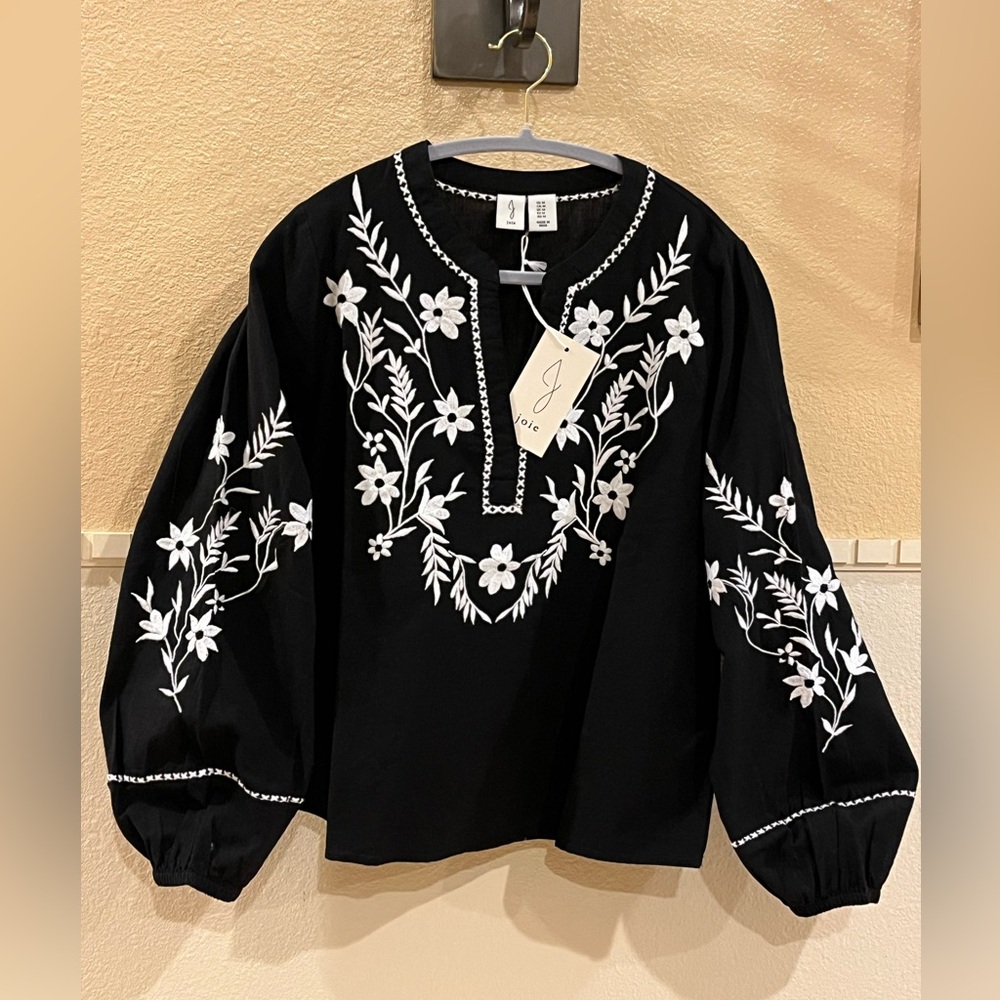 Joie boho blouse w/ floral embroidery. Balloon sleeves. Black, white. M. NWT - Picture 3 of 10